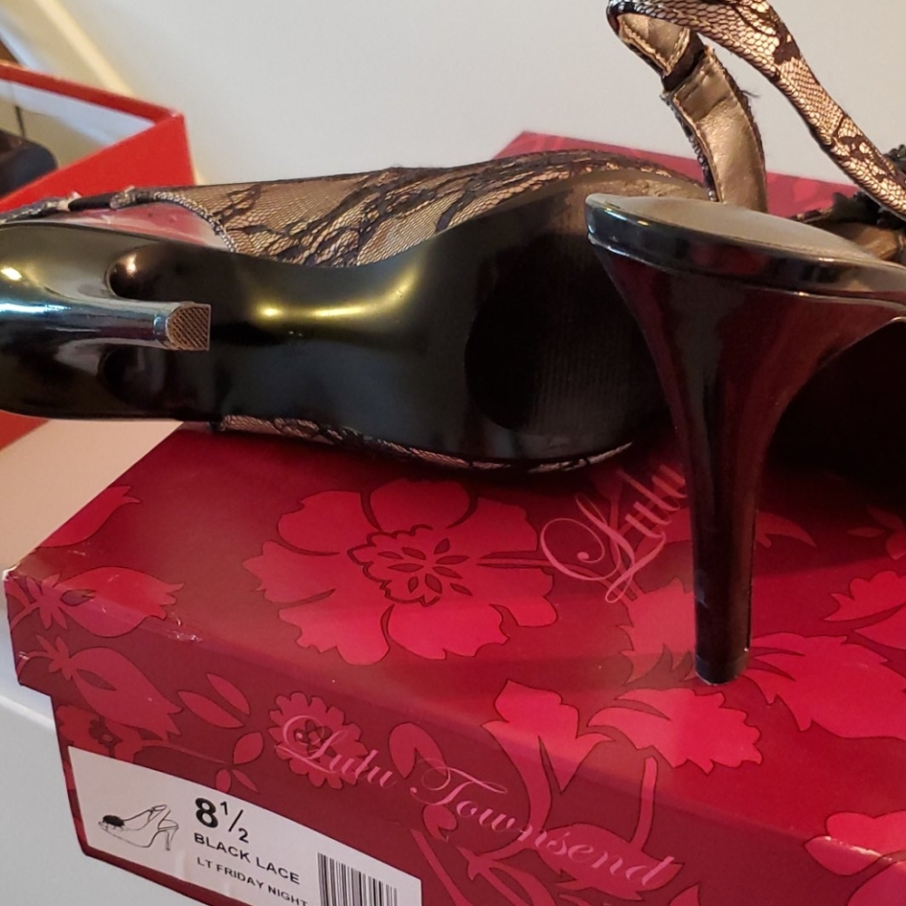 Shoes - Picture 5 of 5